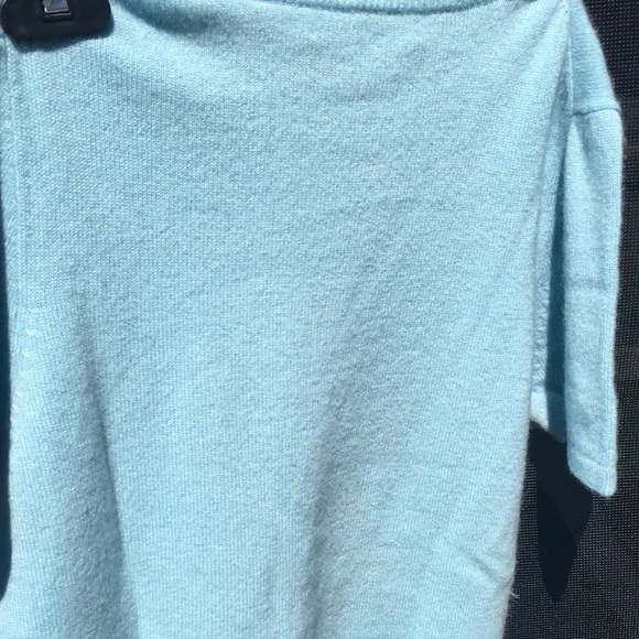 Togo women's size med 💯 cashmere blouse. - Picture 6 of 8